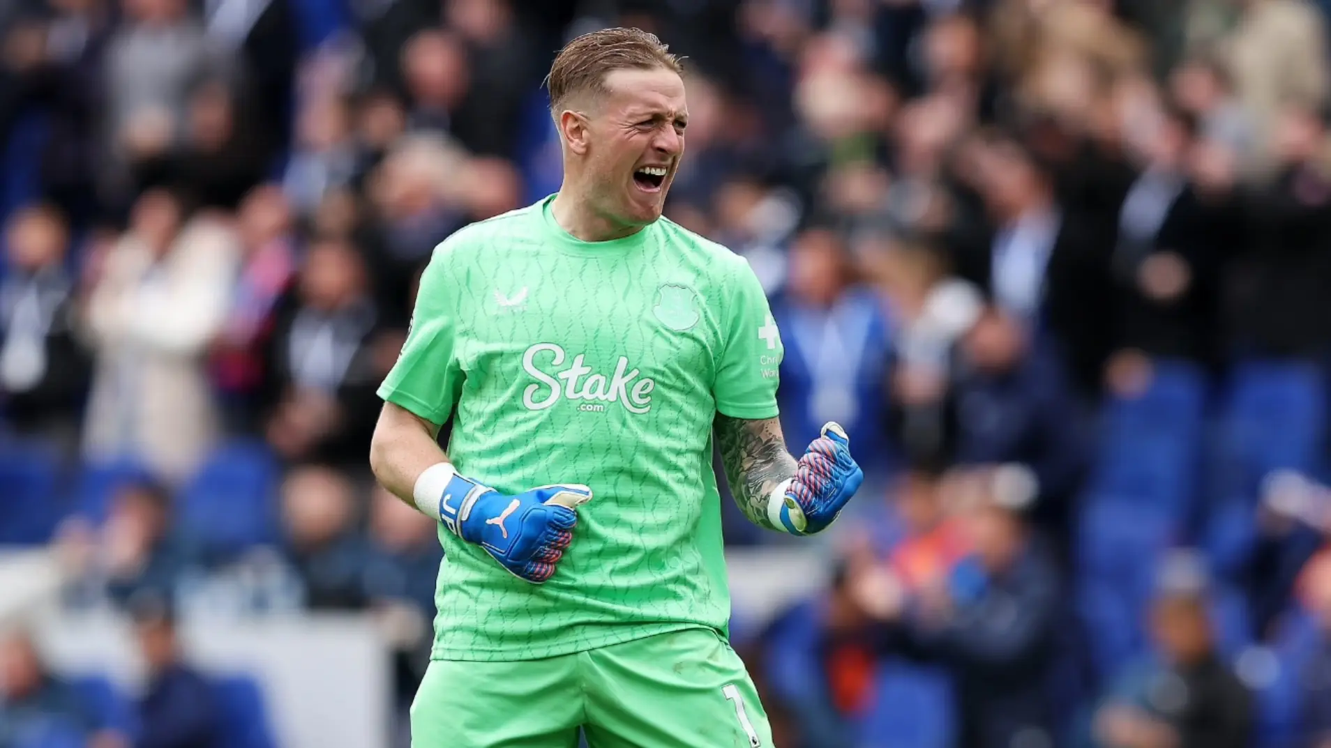 Jordan Pickford gia hạn hợp đồng với Everton